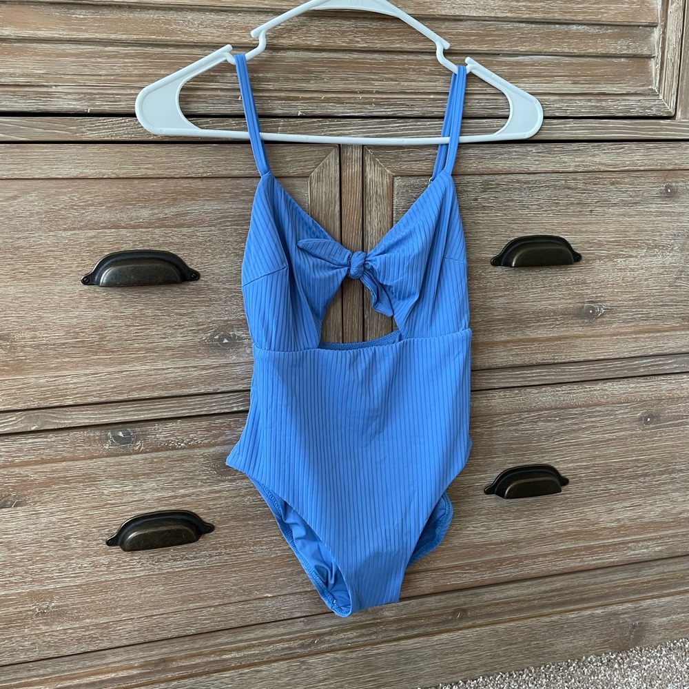 NWT Vitamin A EcoRib Alma One Piece Swimsuit